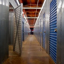 lockerHall